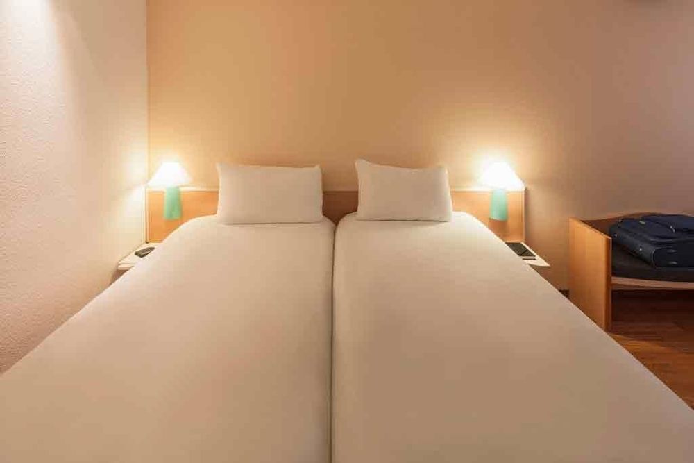 Hotel Ibis Reims Tinqueux Camera foto