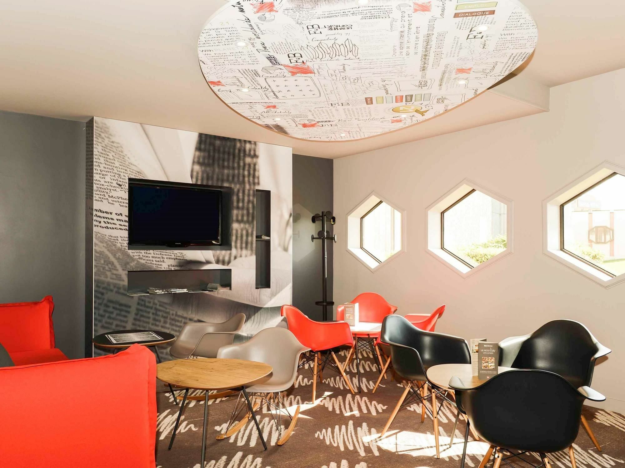 Hotel Ibis Reims Tinqueux Esterno foto
